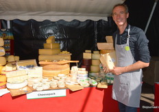 Arjon Stalenhoef van Cheesepack - zij snijden de kazen voor Udea.